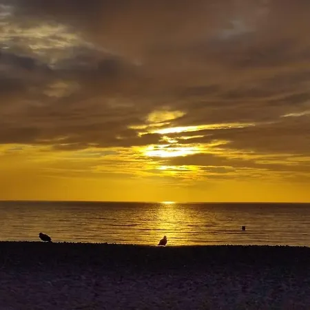 Holiday home Elegante Maison Pres De La 1 Ou 2